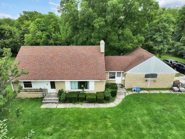 4120 S 124th STREET, Greenfield, WI 53228
