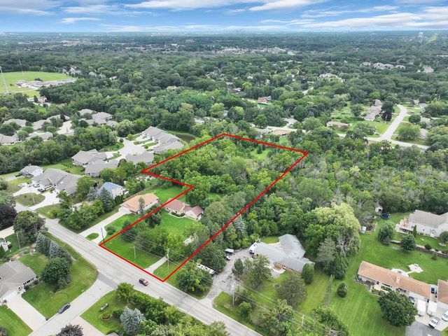 4120 S 124th STREET, Greenfield, WI 53228