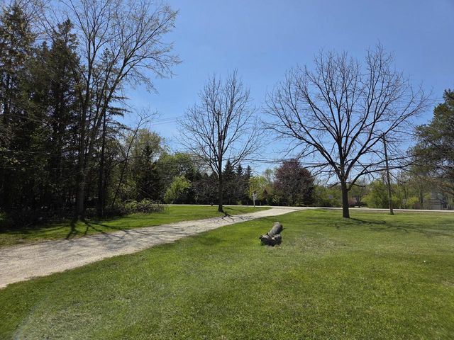 4120 S 124th STREET, Greenfield, WI 53228