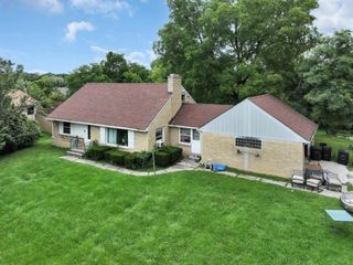 4120 S 124th STREET, Greenfield, WI 53228