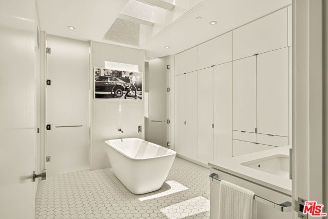 527 7th Street, Santa Monica, CA 90402