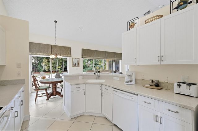 3800 Riverside Way, Delray Beach, FL 33445