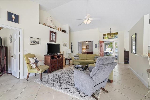 3800 Riverside Way, Delray Beach, FL 33445