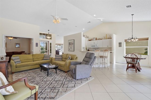 3800 Riverside Way, Delray Beach, FL 33445