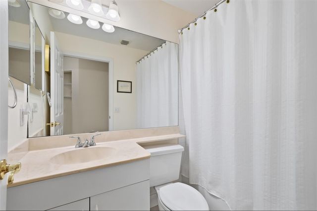 3800 Riverside Way, Delray Beach, FL 33445