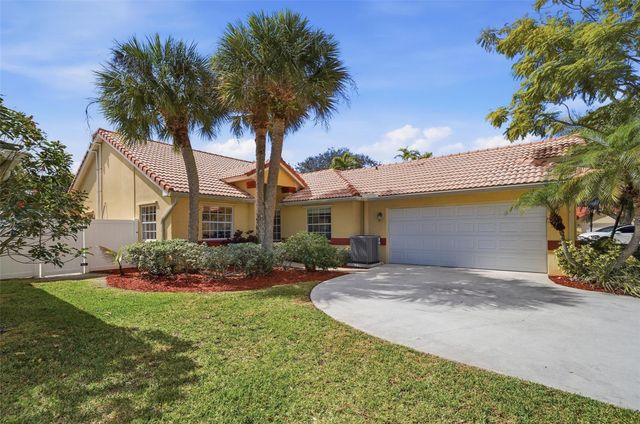 3800 Riverside Way, Delray Beach, FL 33445