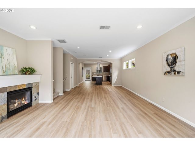 9445 Nw HARVEST HILL Dr, Portland, OR 97229