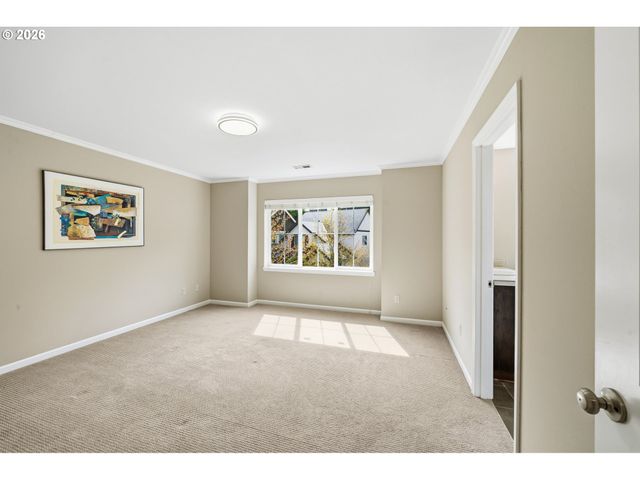 9445 Nw HARVEST HILL Dr, Portland, OR 97229