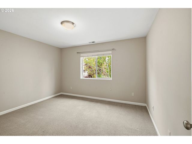 9445 Nw HARVEST HILL Dr, Portland, OR 97229