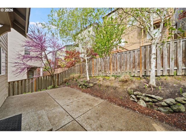 9445 Nw HARVEST HILL Dr, Portland, OR 97229