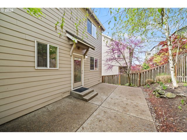 9445 Nw HARVEST HILL Dr, Portland, OR 97229
