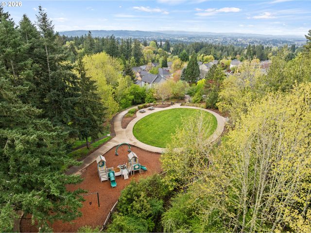 9445 Nw HARVEST HILL Dr, Portland, OR 97229