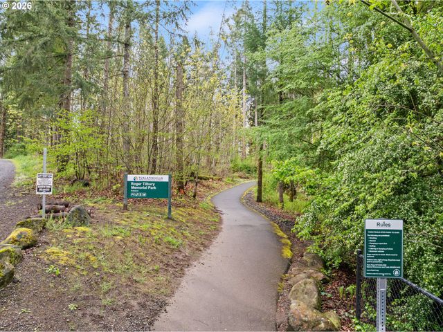 9445 Nw HARVEST HILL Dr, Portland, OR 97229