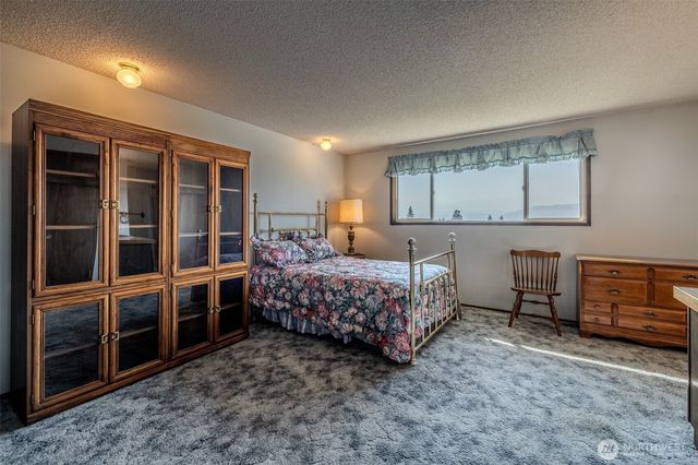 1810 9th Street NE, East Wenatchee, WA 98802