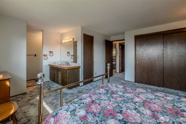 1810 9th Street NE, East Wenatchee, WA 98802