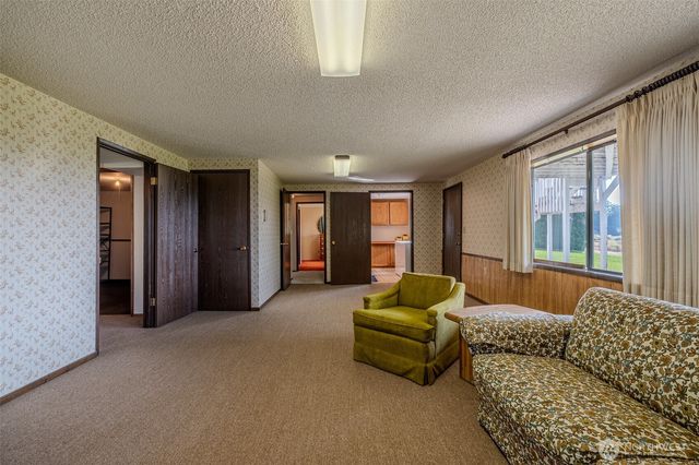 1810 9th Street NE, East Wenatchee, WA 98802