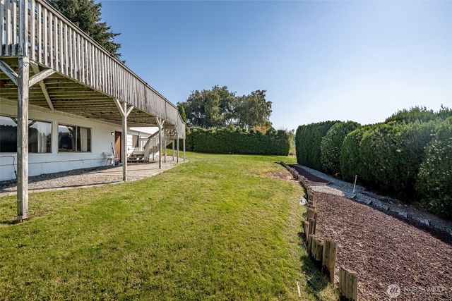 1810 9th Street NE, East Wenatchee, WA 98802