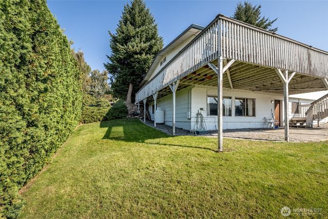 1810 9th Street NE, East Wenatchee, WA 98802