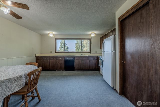 1810 9th Street NE, East Wenatchee, WA 98802