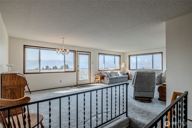 1810 9th Street NE, East Wenatchee, WA 98802