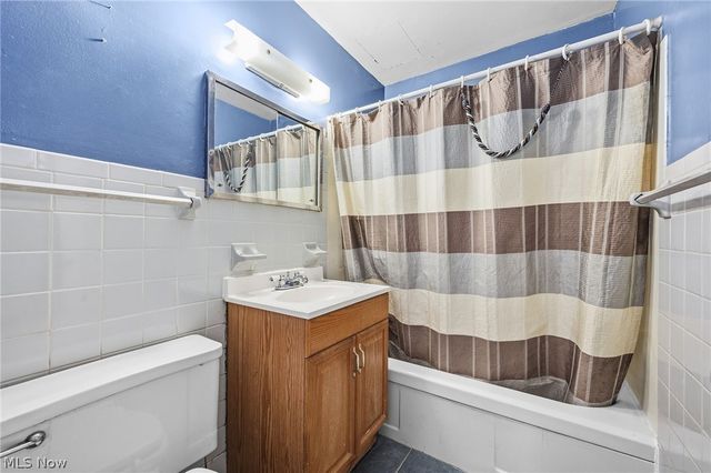 11850 Edgewater Drive 110, Lakewood, OH 44107