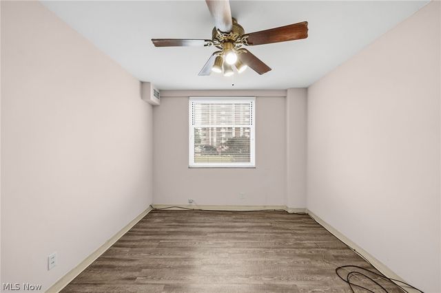 11850 Edgewater Drive 110, Lakewood, OH 44107