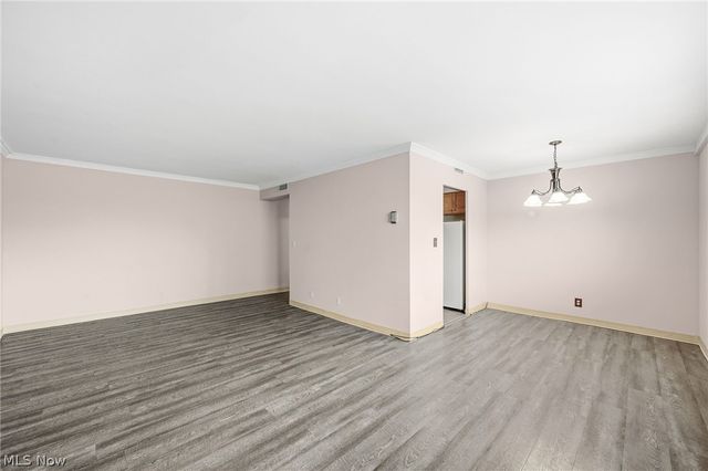 11850 Edgewater Drive 110, Lakewood, OH 44107
