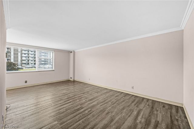 11850 Edgewater Drive 110, Lakewood, OH 44107
