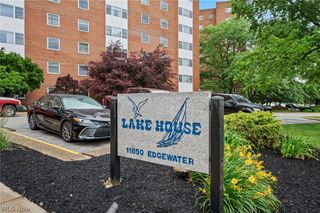 11850 Edgewater Drive 110, Lakewood, OH 44107