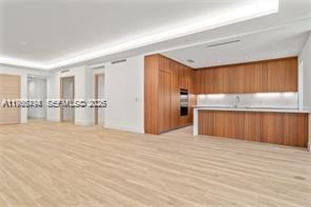 515 Valencia Ave 303, Coral Gables, FL 33134