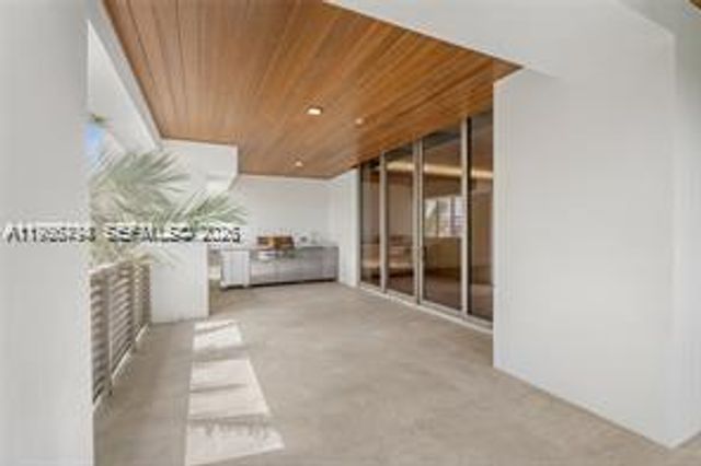 515 Valencia Ave 303, Coral Gables, FL 33134