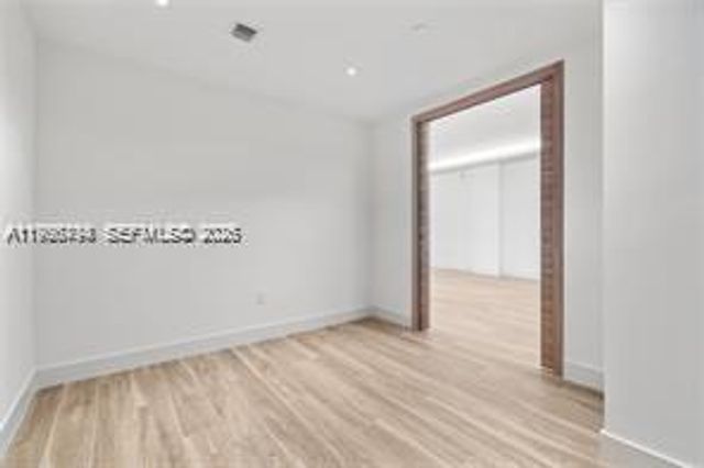 515 Valencia Ave 303, Coral Gables, FL 33134