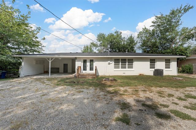 2416 Lake Air Drive, Waco, TX 76710