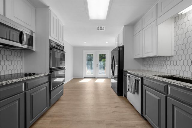 2416 Lake Air Drive, Waco, TX 76710