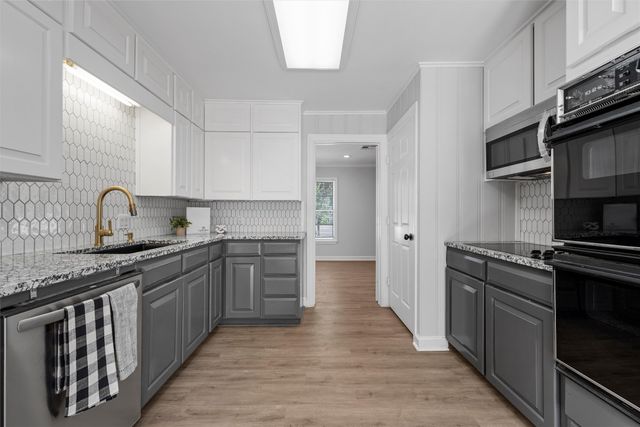 2416 Lake Air Drive, Waco, TX 76710