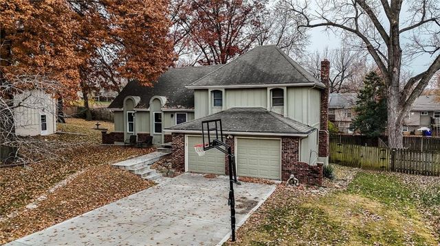 9201 W 48th Terrace, Merriam, KS 66203