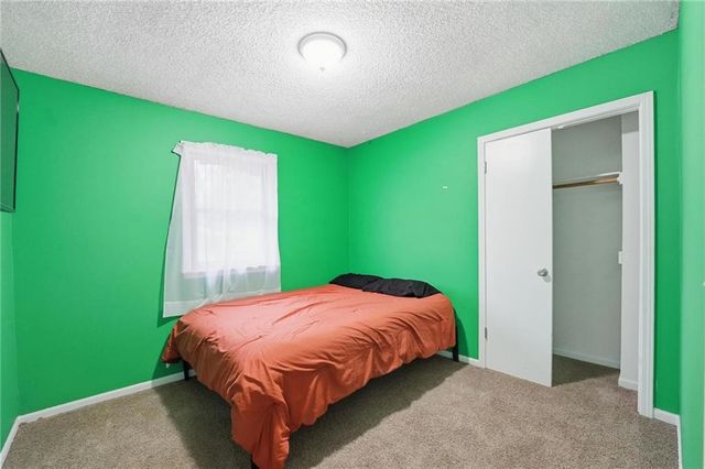 9201 W 48th Terrace, Merriam, KS 66203