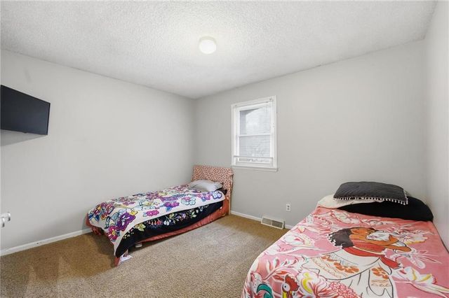 9201 W 48th Terrace, Merriam, KS 66203