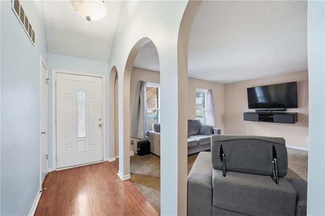 9201 W 48th Terrace, Merriam, KS 66203