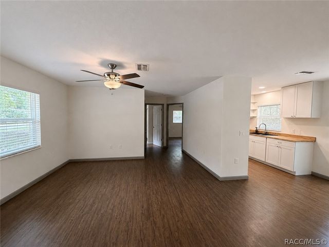 9620 W Gardeners Lane, Crystal River, FL 34428