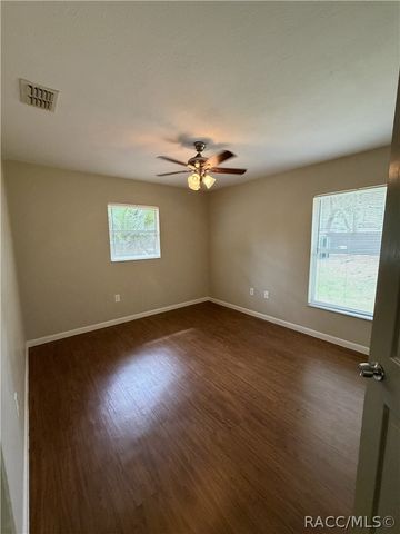 9620 W Gardeners Lane, Crystal River, FL 34428