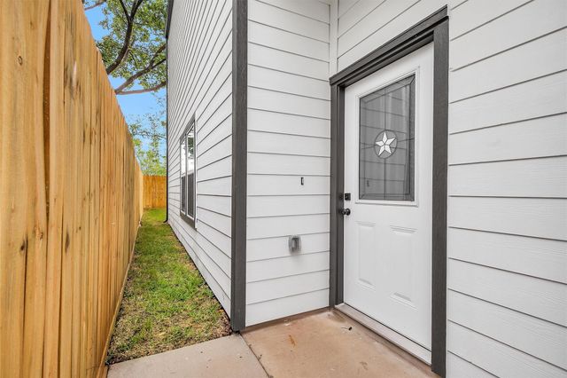 6918 Dumble Street B, Houston, TX 77021