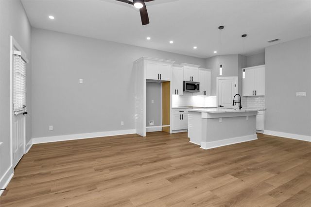 6918 Dumble Street B, Houston, TX 77021