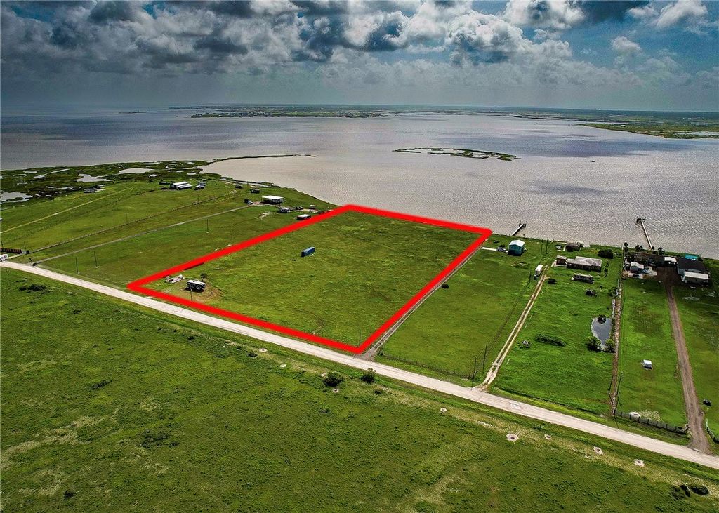 240,238,228 Retreat Dr, Taft, TX 78390 — exterior