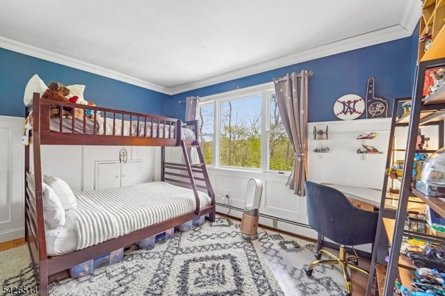 52 Stonefence Rd, Oakland Boro, NJ 07436