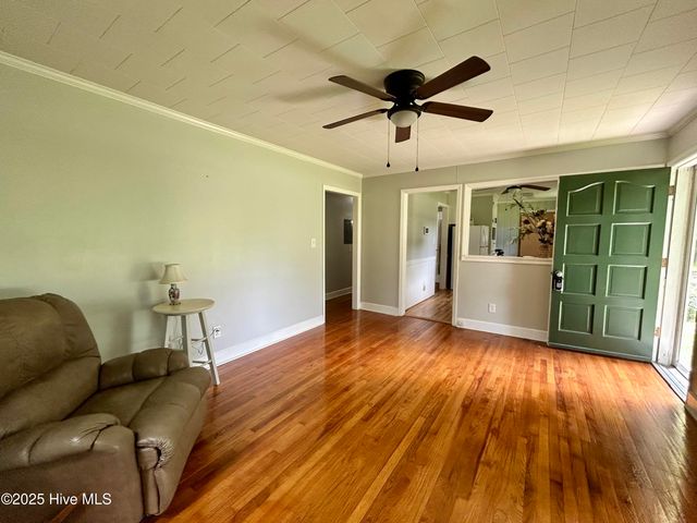 8917 Us 264 Hwy E, Washington, NC 27889