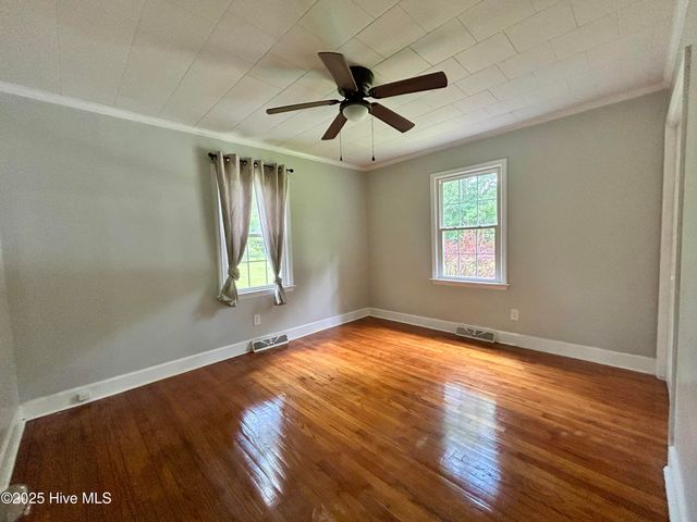 8917 Us 264 Hwy E, Washington, NC 27889
