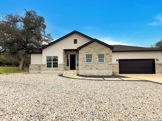111 S Jesse Stiff, Blanco, TX 78606