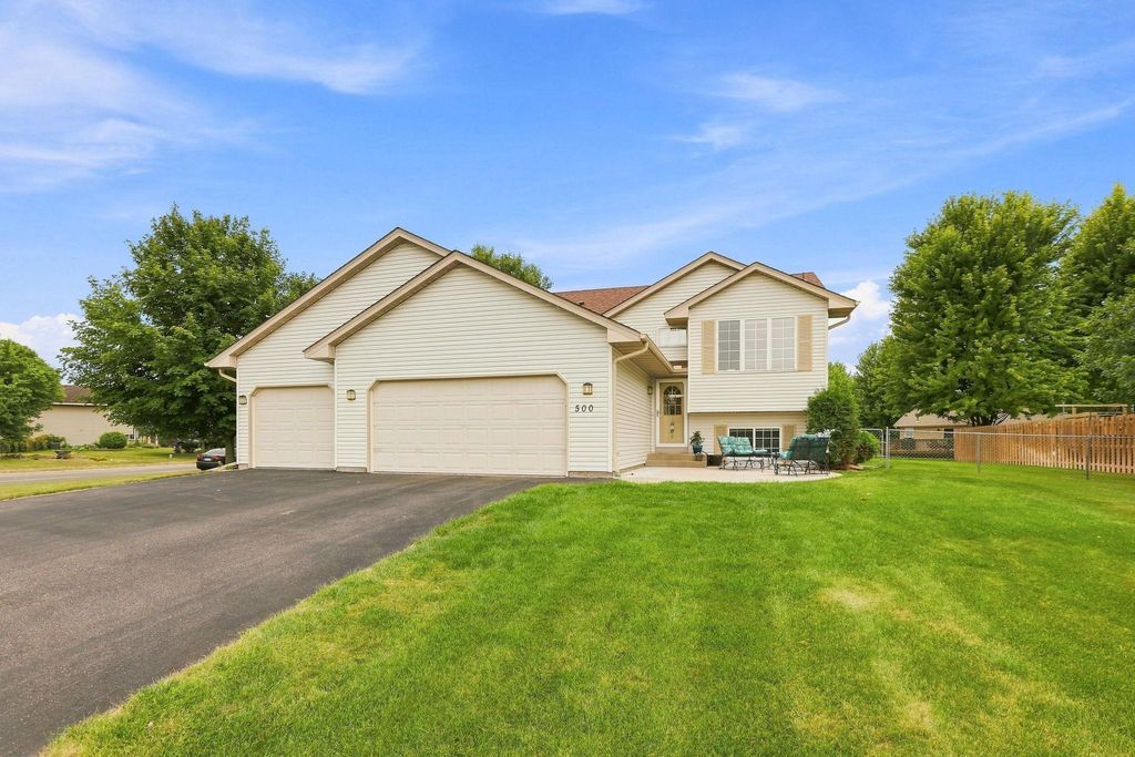 500 Maple Knoll Way NW, Saint Michael, MN 55376 — exterior
