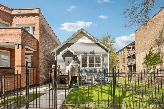 126 N Leamington Avenue, Chicago, IL 60644